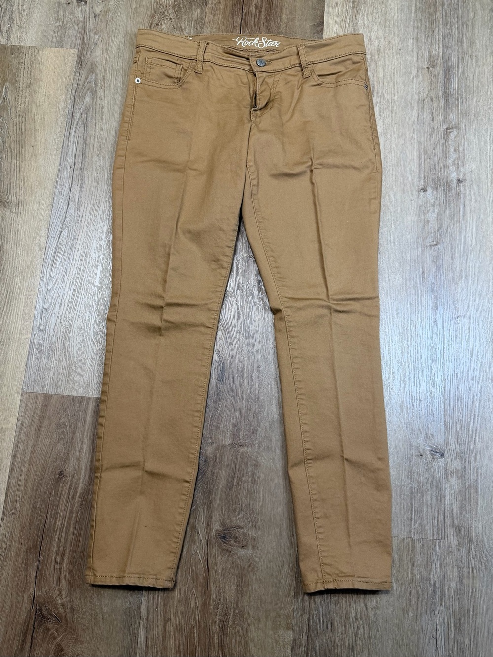 Old Navy Women's Skinny Jeans in Camel